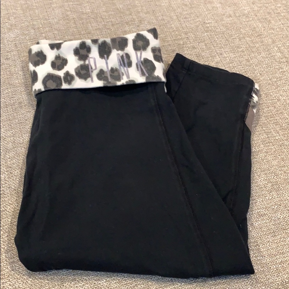 VS Pink Yoga Cropped Leggings